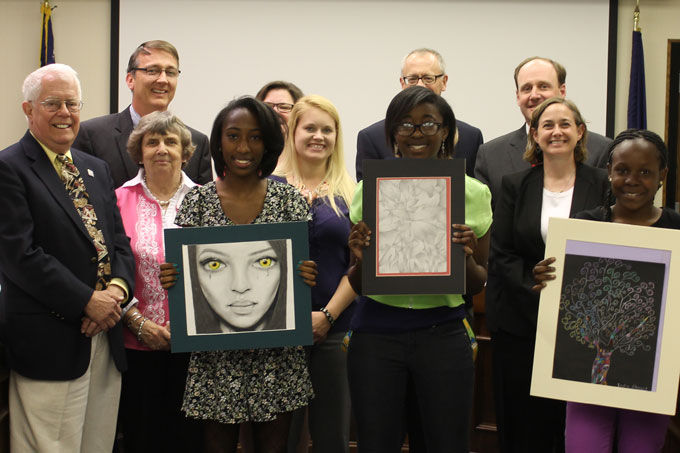 VSBA Art Contest Winners with Board